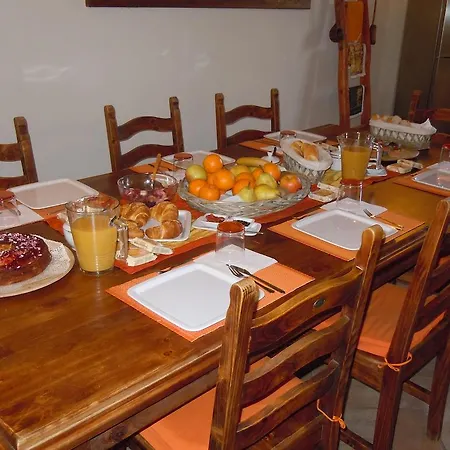 Il Bosco Delle Fate Alojamento de Acomodação e Pequeno-almoço Corniglio